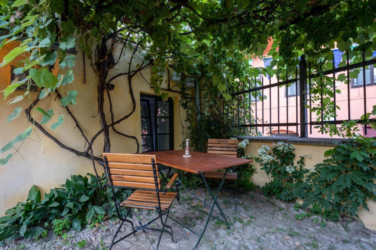 Casa Josef Bacon - La Strada - Apart otel Sighişoara Dış mekan fotoğraf